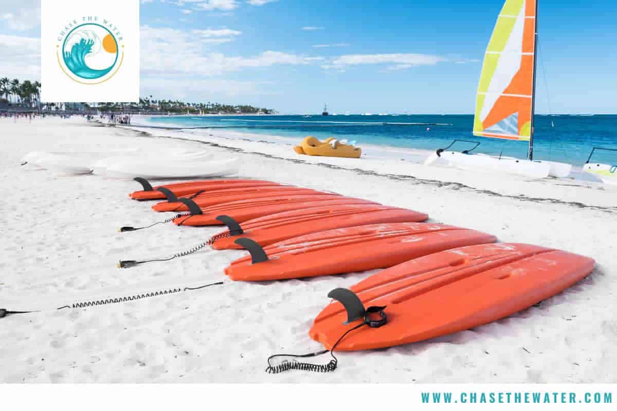 Windsurfing Vs Paddleboards What Are The Differences? Chase the Water